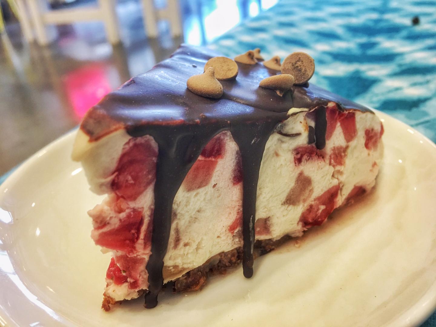 A coffee shop and juice bar with vegan options, including juices, smoothies, and nut milks, plus an organic and largely raw menu exist at the House of Alchemy. For more vegan options in Las Vegas, visit www.vegansbaby.com