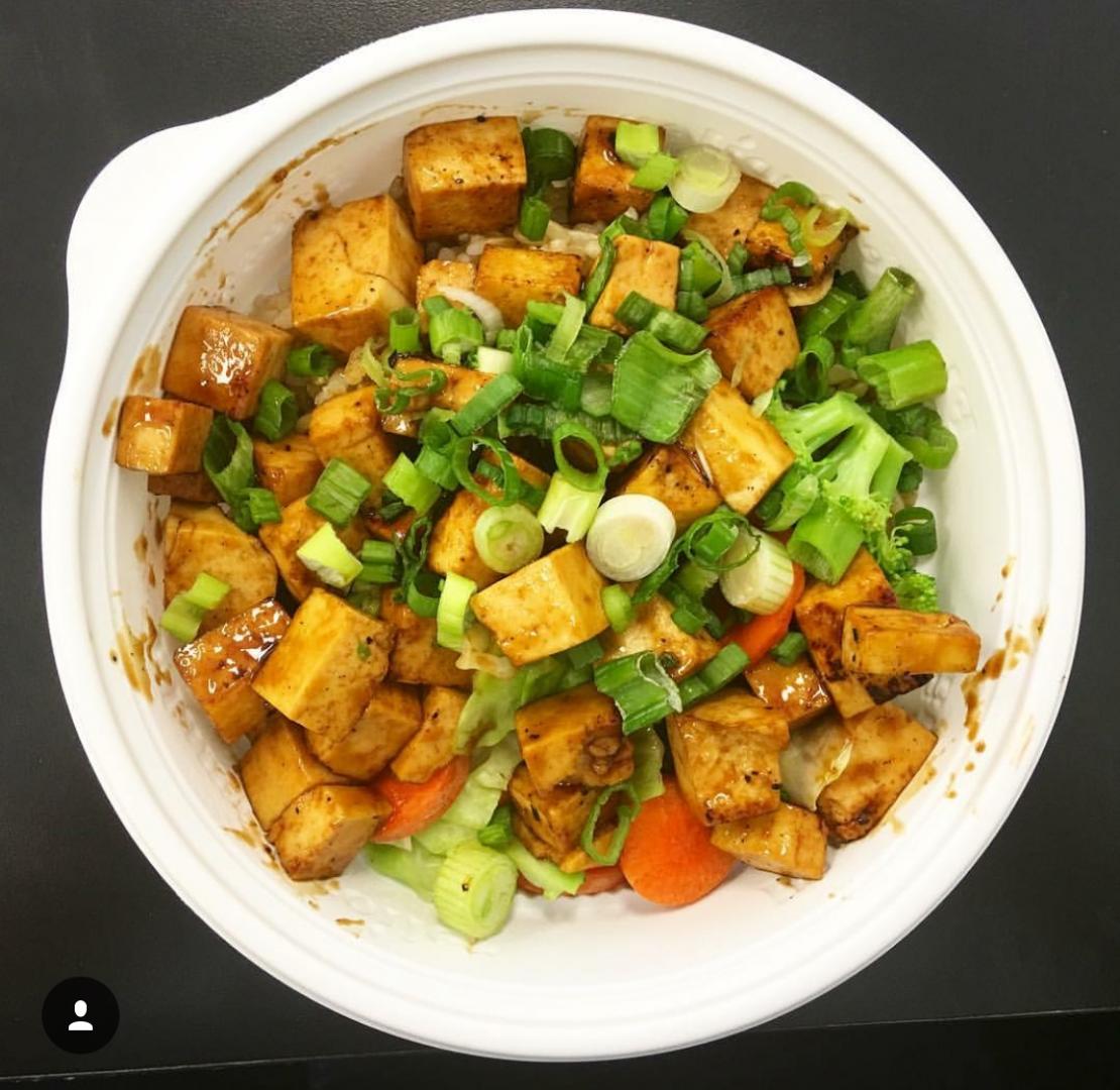 Heathy, vegan, fast lunch can be found at The Flame Broiler in NW Las Vegas. For more vegan options in Las Vegas, visit www.vegansbaby.com