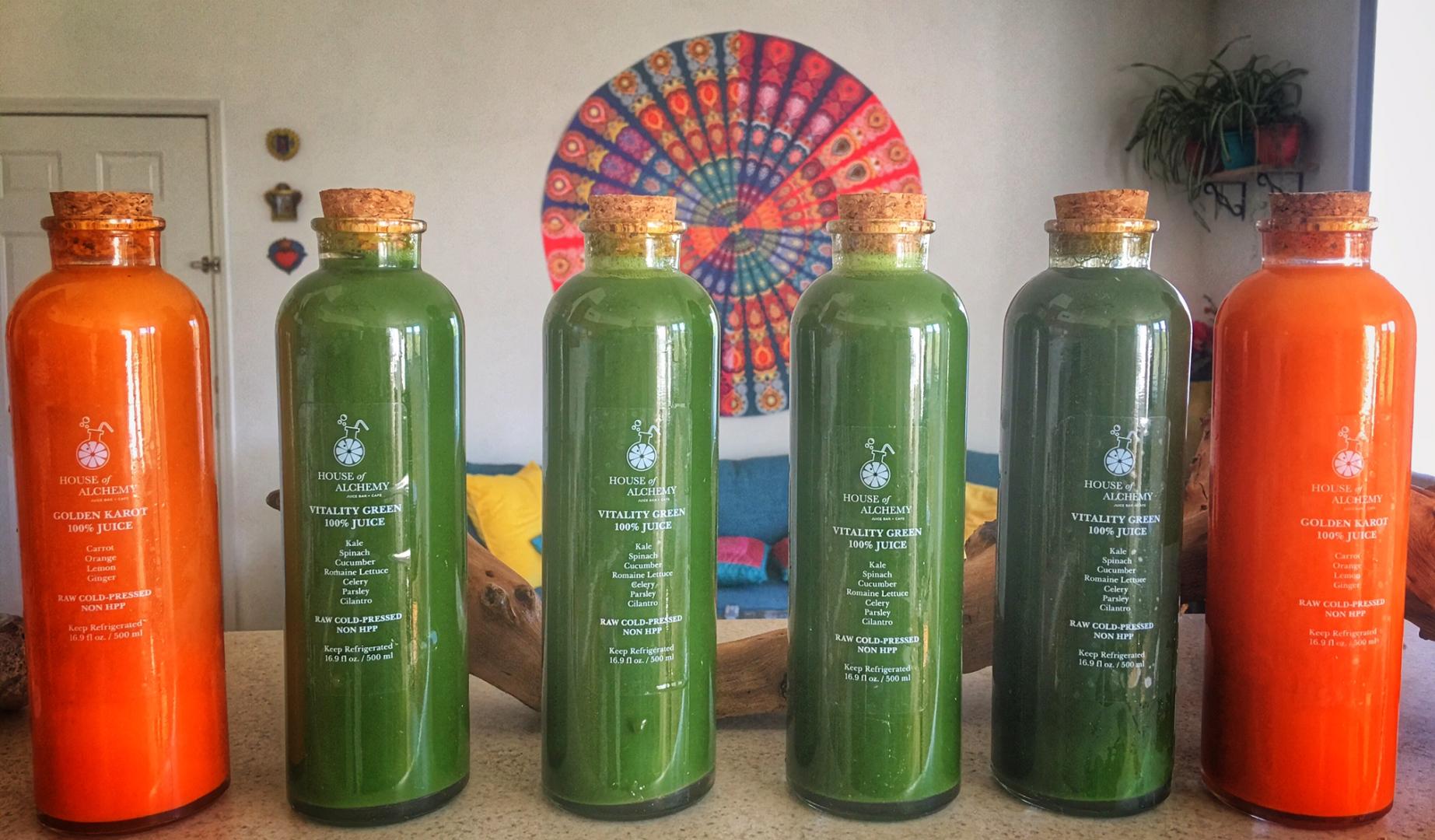 A look at a two week juice cleanse and what happens when you go on a juice cleanse. Juice cleanse by House of Alchemy Las Vegas.