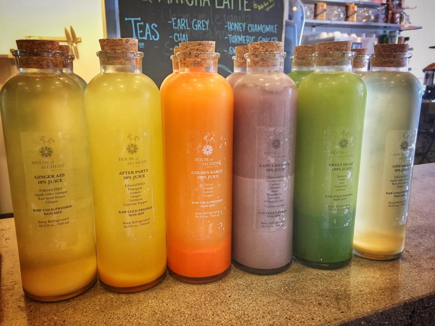 A look at a two week juice cleanse and what happens when you go on a juice cleanse. Juice cleanse by House of Alchemy Las Vegas.